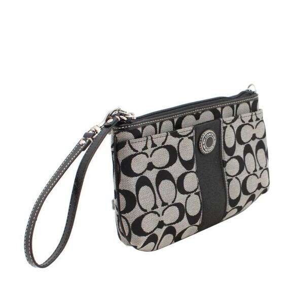 Coach Handbags - Coach Wristlet